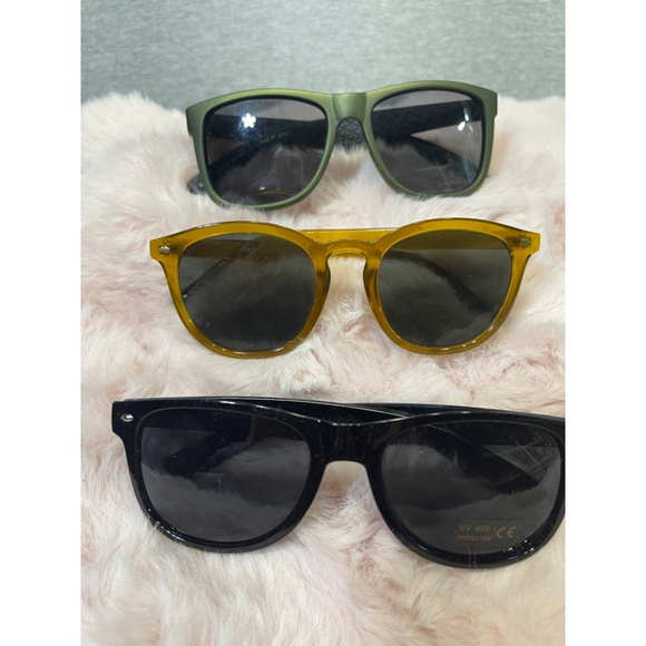 Accessories - Bundle of sunglasses